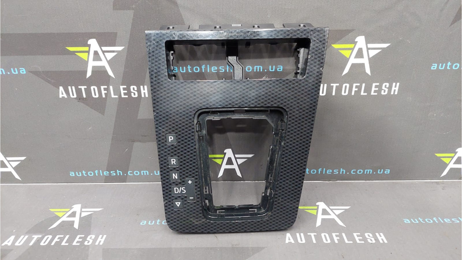Подсветка селектора АКПП 5E1713203AF Skoda Octavia 3 шкода октавия бу Подсветка селектора АКПП 5E1713203AF Skoda Octavia 3 шкода октавия бу